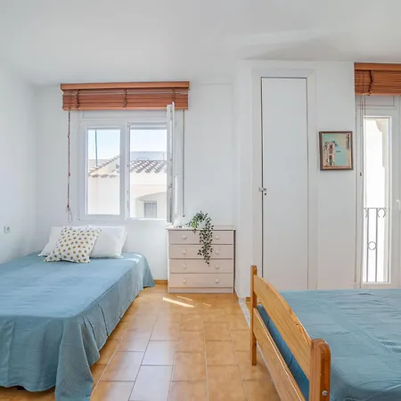 Con Terraza Grande Y Piscina Cerca De La Playa - Hisp-288-55 * Ampuriabrava