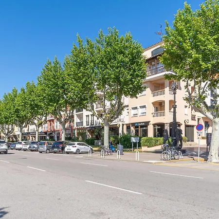 Apartamento Con Terraza Grande Y Piscina Cerca De La Playa - Hisp-288-55 *